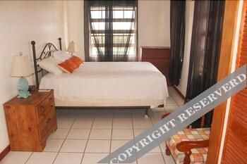 Royal Cove Hotel Jennings Buitenkant foto